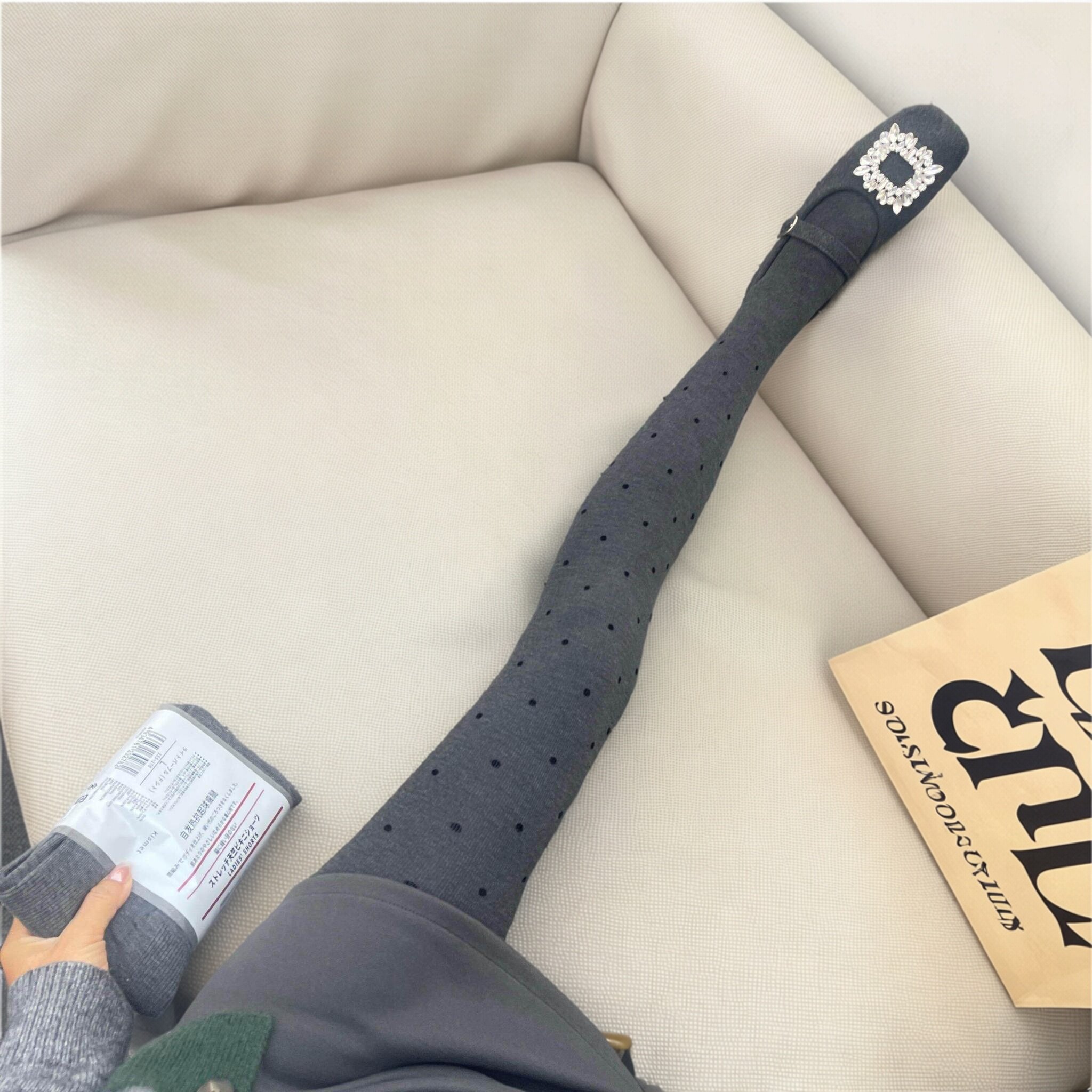 加绒波点连裤袜真的太懂我了！秋冬保暖显瘦miu系灰色外穿打底袜