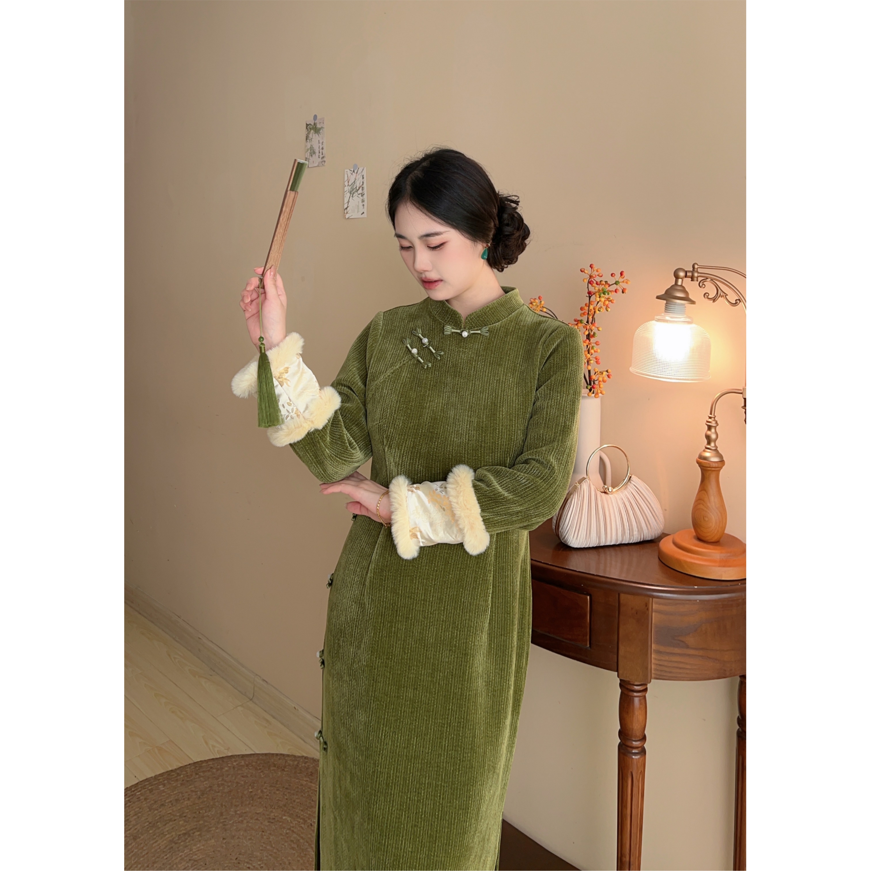 遇见大码冬季加厚绿色显白旗袍
