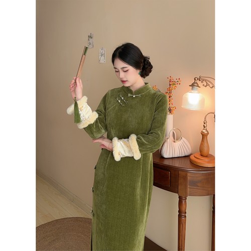 遇见大码冬季加厚绿色显白旗袍
