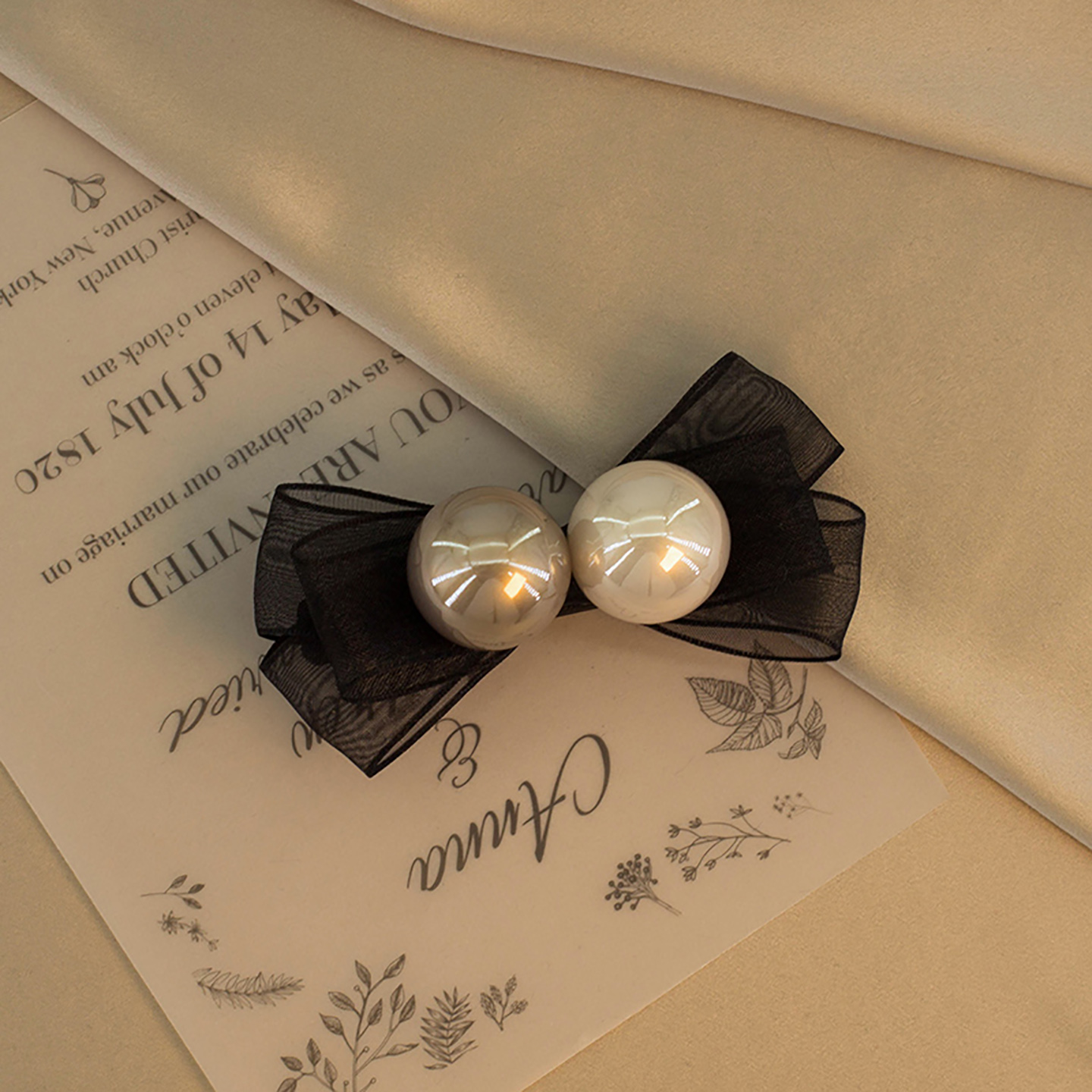 超精致设计师款蝴蝶结发夹仿贝珠