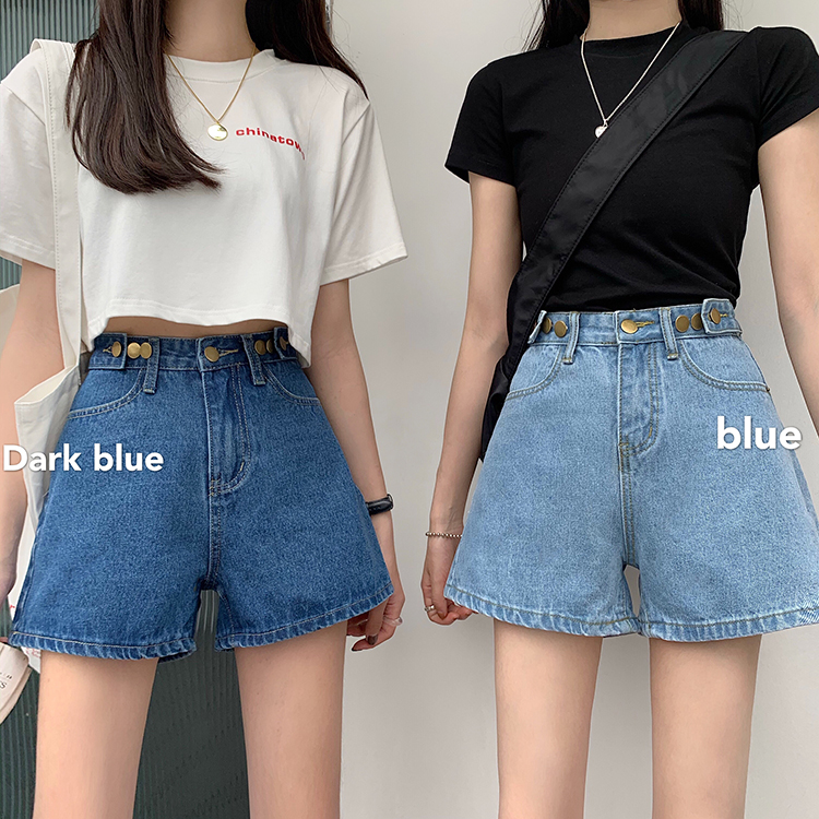 Real color denim shorts