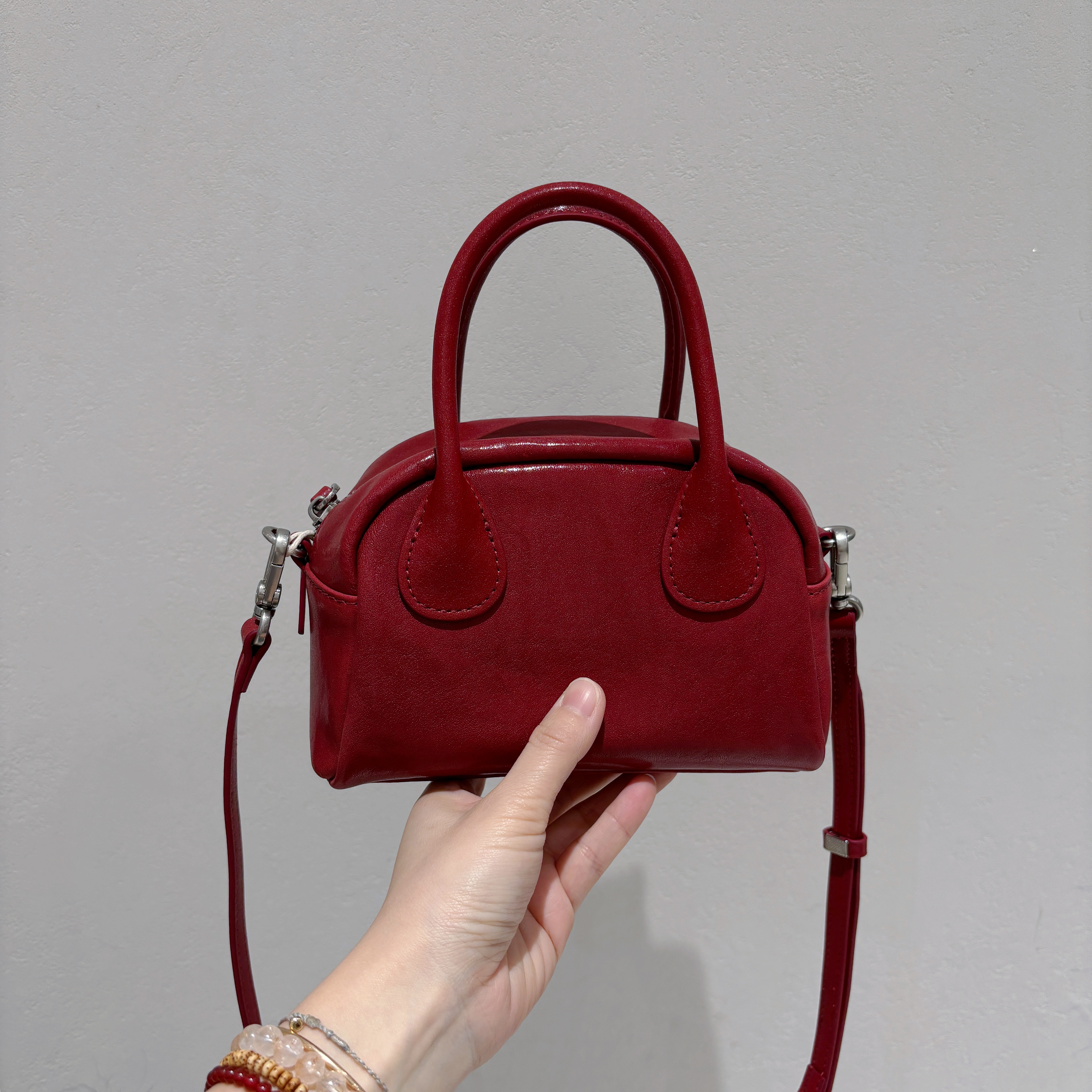 正品2026新款头层植鞣牛皮迷你保龄球包手拎斜挎通勤包贝壳包真皮,箱包皮具/热销女包/男包,通用款女包,淘宝优惠券,粉丝福利购,淘宝优惠卷