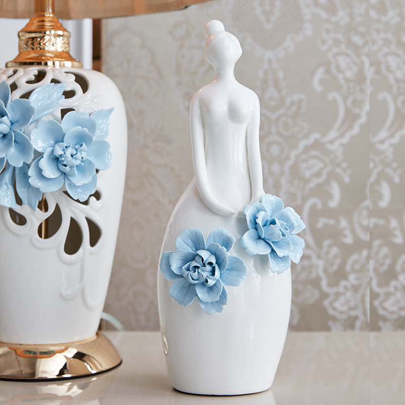 陶瓷娃娃摆件家居客厅卧室书房书桌台面摆件手工创意美女装饰品