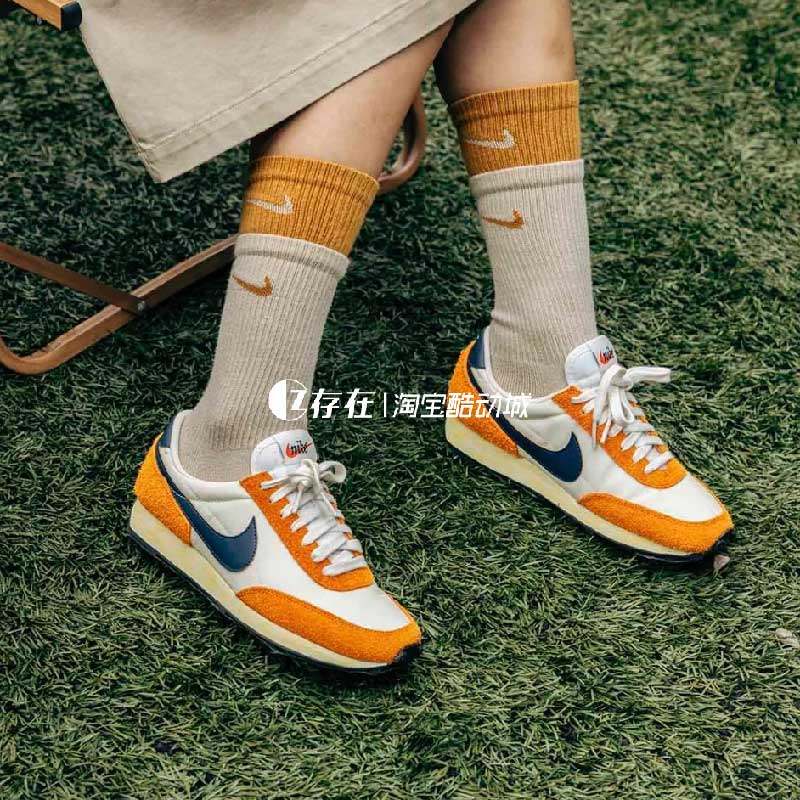 Nike/耐克女简版Sacai运动休闲鞋