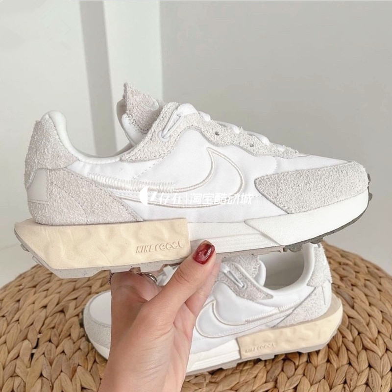 耐克女子华夫拼接三勾运动休闲鞋