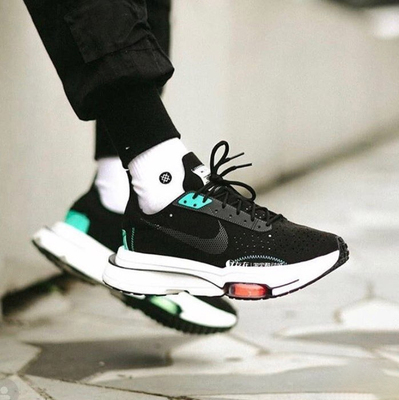 低帮男子黑色百搭运动休闲鞋