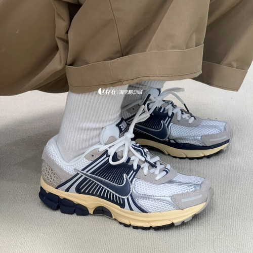 Nike/耐克复古低帮运动跑步鞋