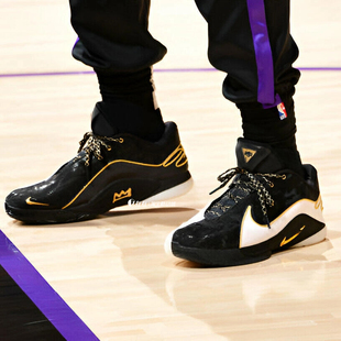 Nike/耐克 LeBron 22 詹姆斯低帮实战减震运动篮球鞋HV8453-100