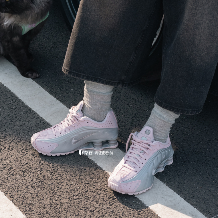 Nike/耐克Shox R4 男子气柱弹簧气垫减震复古百搭跑鞋AR3565-600