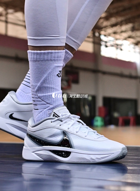 Nike/耐克 Giannis Freak 6 字母哥实战低帮篮球鞋 FJ7807 HM4216