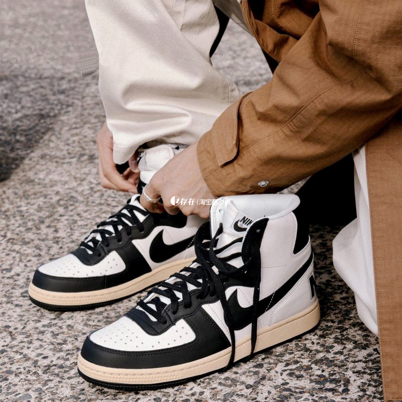 Nike/耐克女子中帮复古耐磨板鞋