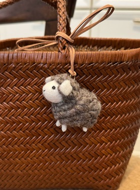 尼泊尔手工羊毛毡挂件车挂钥匙扣生日礼物包挂小众可爱小羊