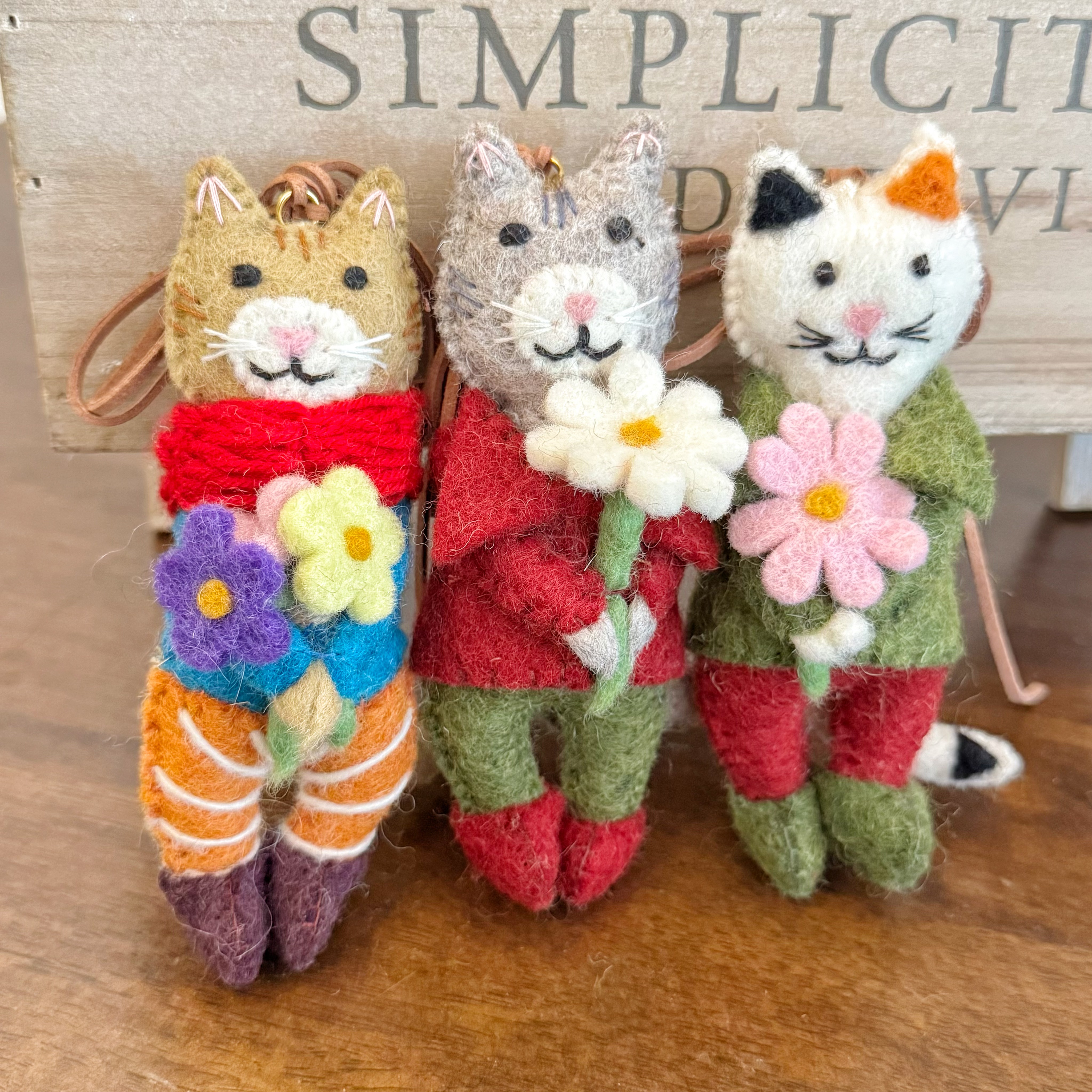 尼泊尔手工羊毛毡可爱猫咪包包挂件情侣钥匙扣小玩偶汽车车载挂饰