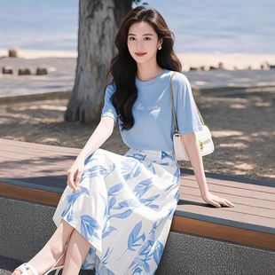 夏季 2025新款 出游度假穿搭一整套高级感显瘦减龄T恤半身裙两件套