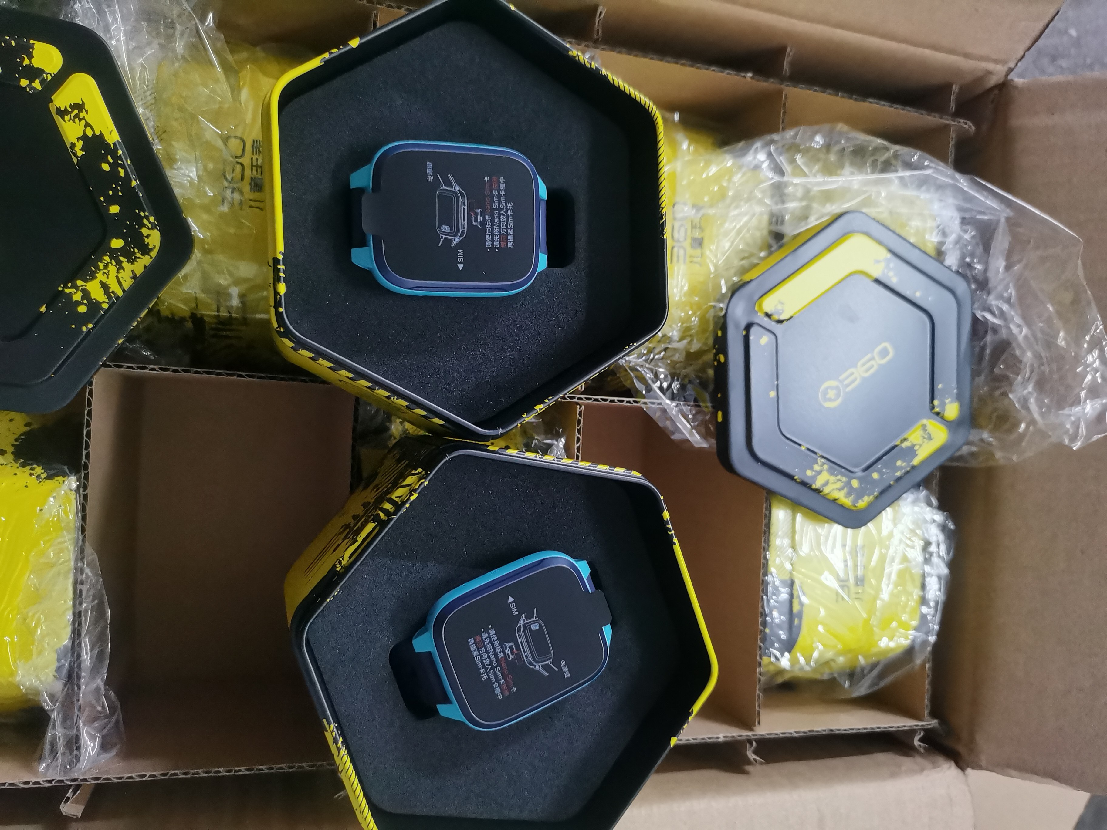 360儿童电话手表B3.9XS2定位电话手表全新库存机学生电话G