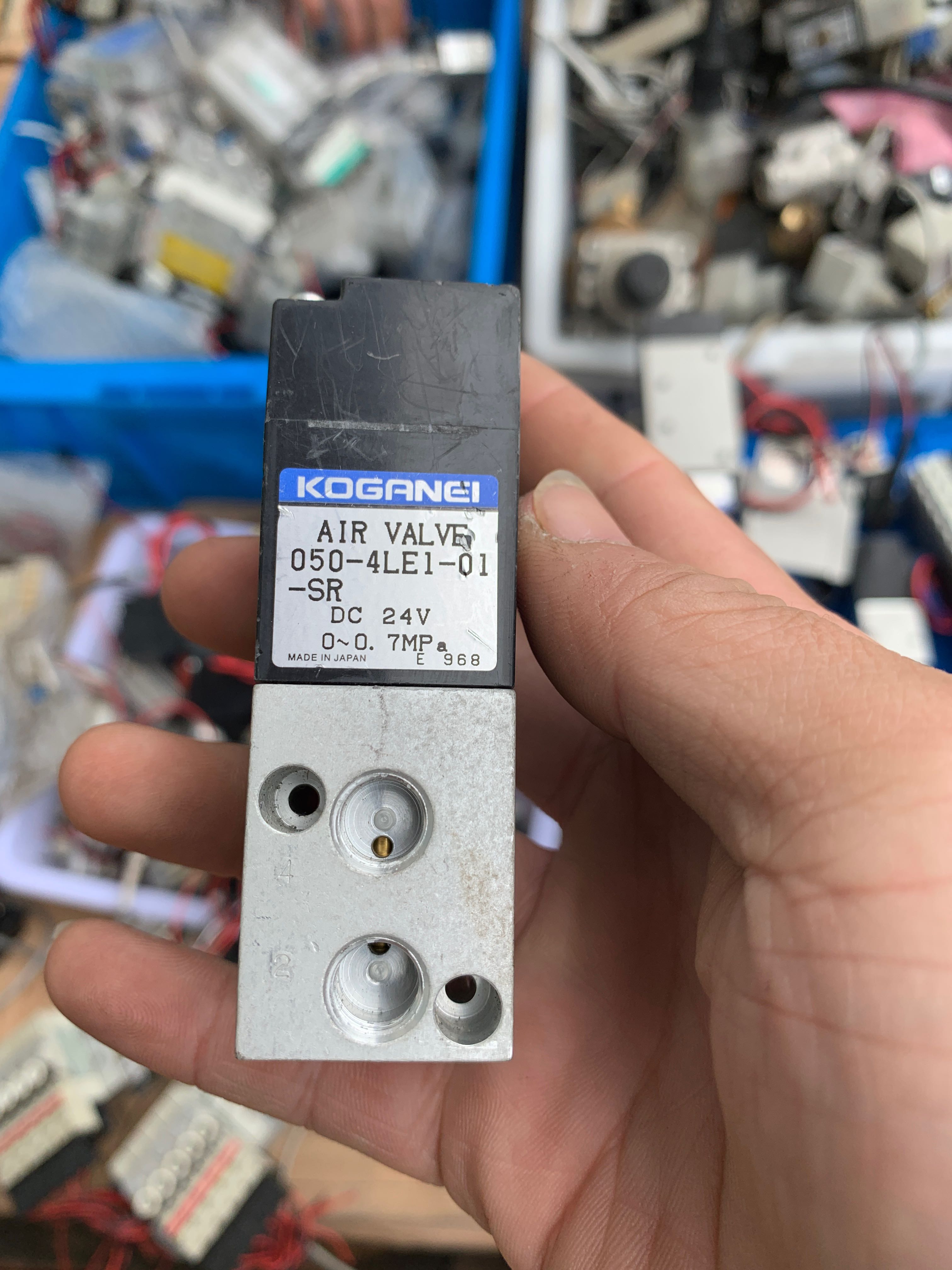 Koganei 050-4LE1-01-SR 电磁阀 原装进口 拆机 包好