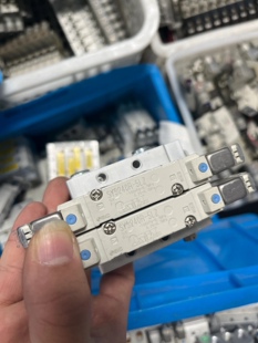 SMC SY5240R -5LZ 电磁阀 原装正品 进口 95新