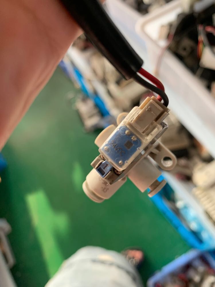 SMC VJ114-5M0-X13 电磁阀 原装正品 拆机件