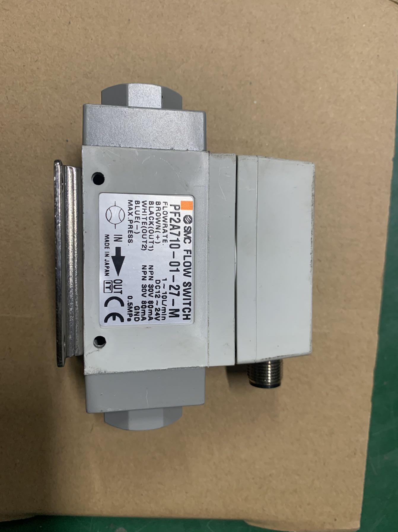 SMC PF2A710-01-27-M 空气流量计 量程1/10升/Min 包好配线