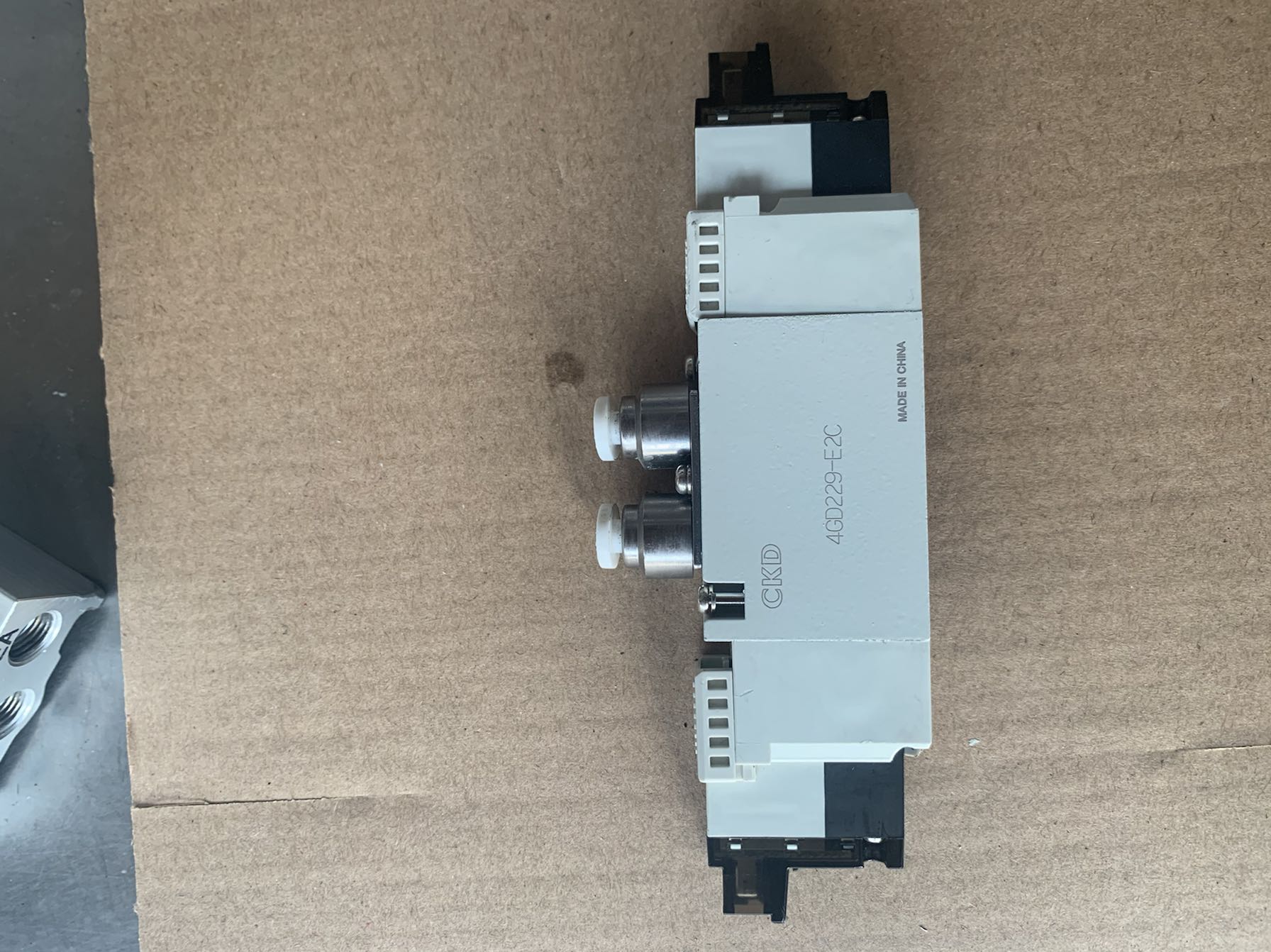 CKD 4GD229-E2C 4GD239-E2C 电磁阀 原装正品 99新 带线