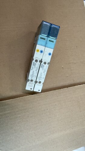 SMC SY3100-5U1-NA SY3200-5U1-NA 电磁阀。套装正品 9成新