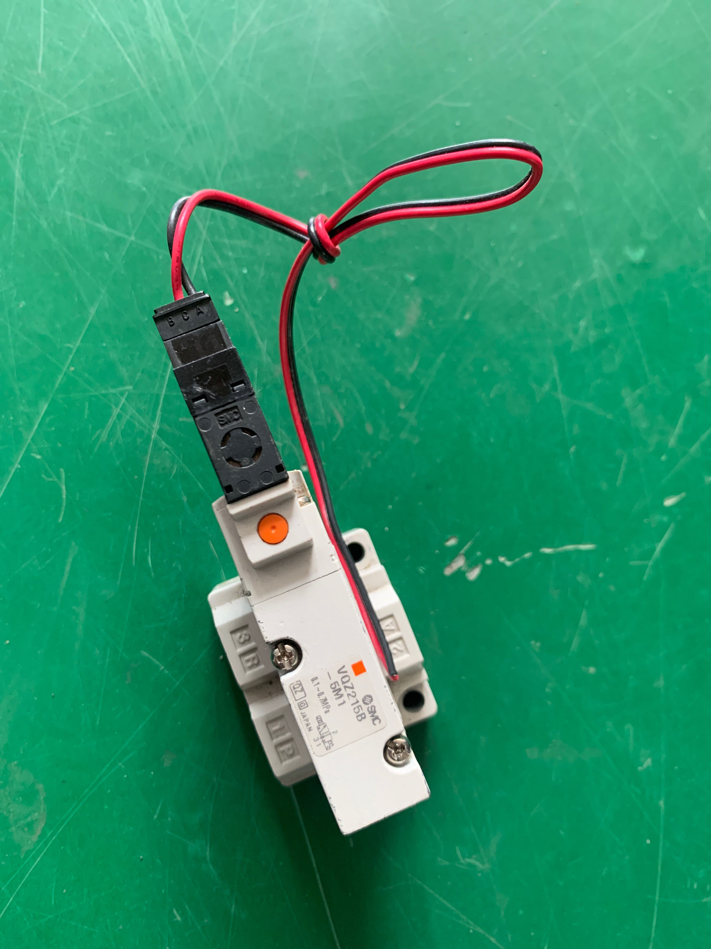 VQZ215 235 电磁阀 原装正品 拆机 9新 贴片机等设备用