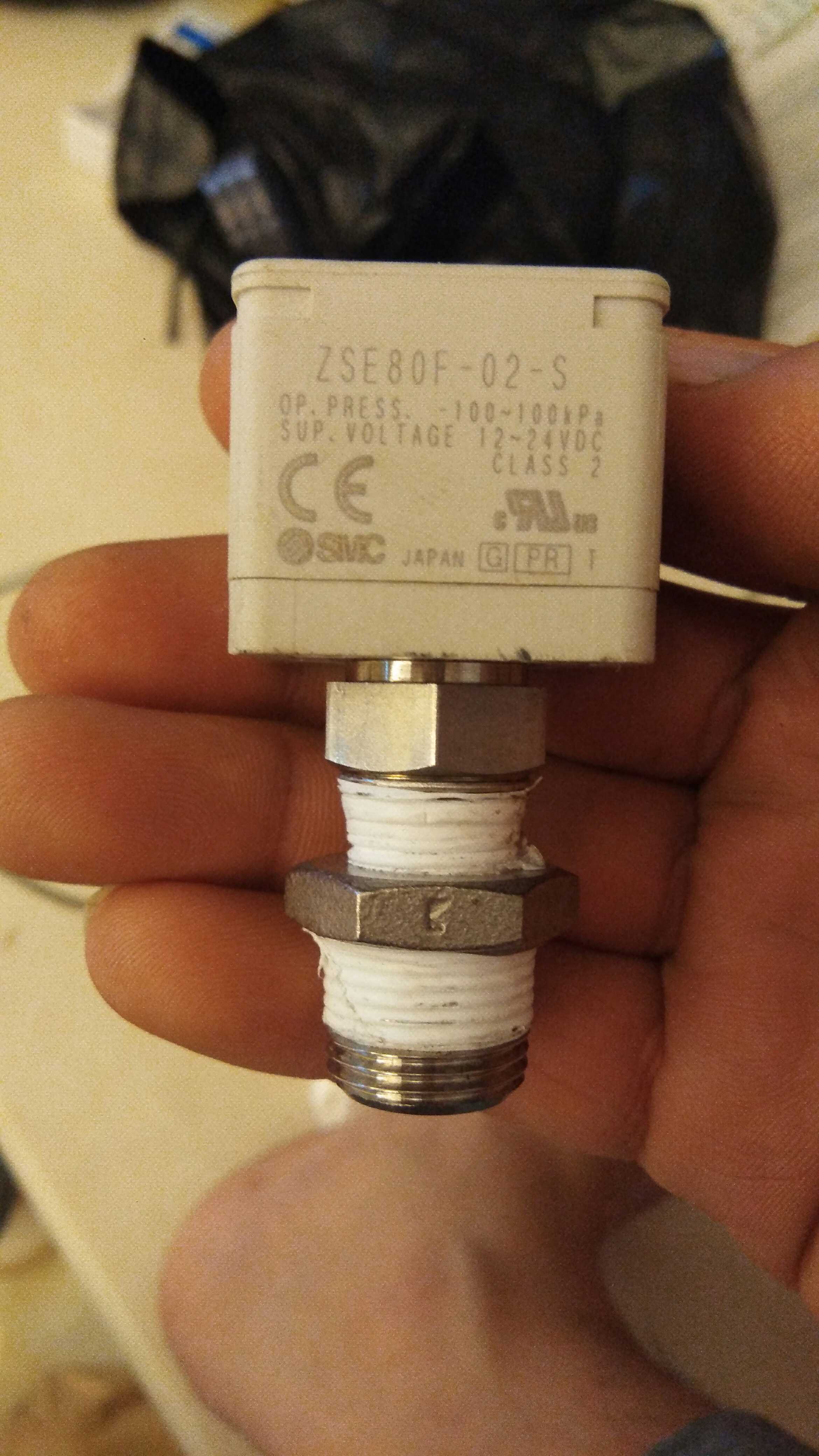 SMC ZSE80F-02-S 真空压力表 压力传感器 开关 大流量 原装拆机件