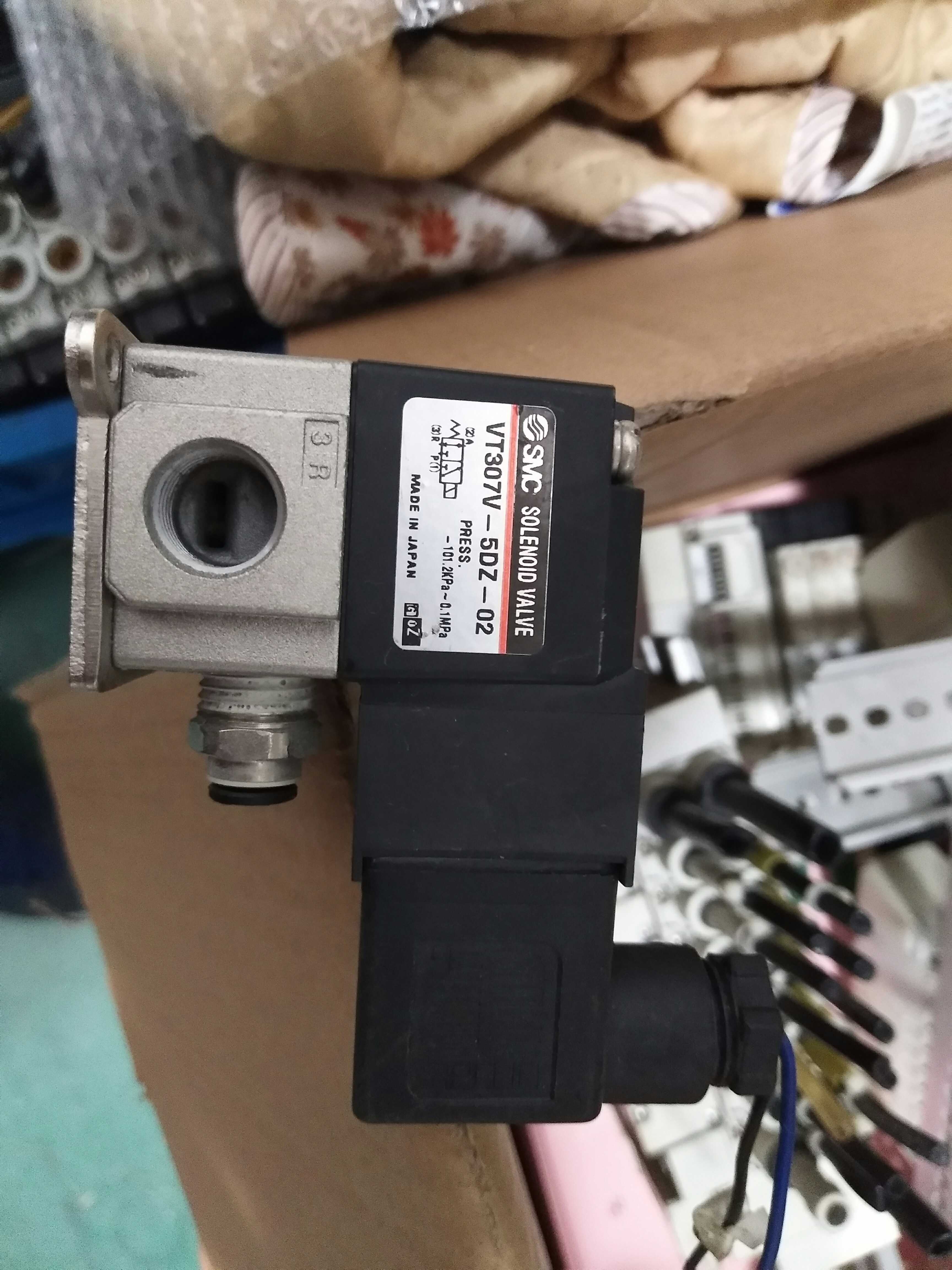 SMC VT307-5DZ-02 电磁阀 原装正品 拆机