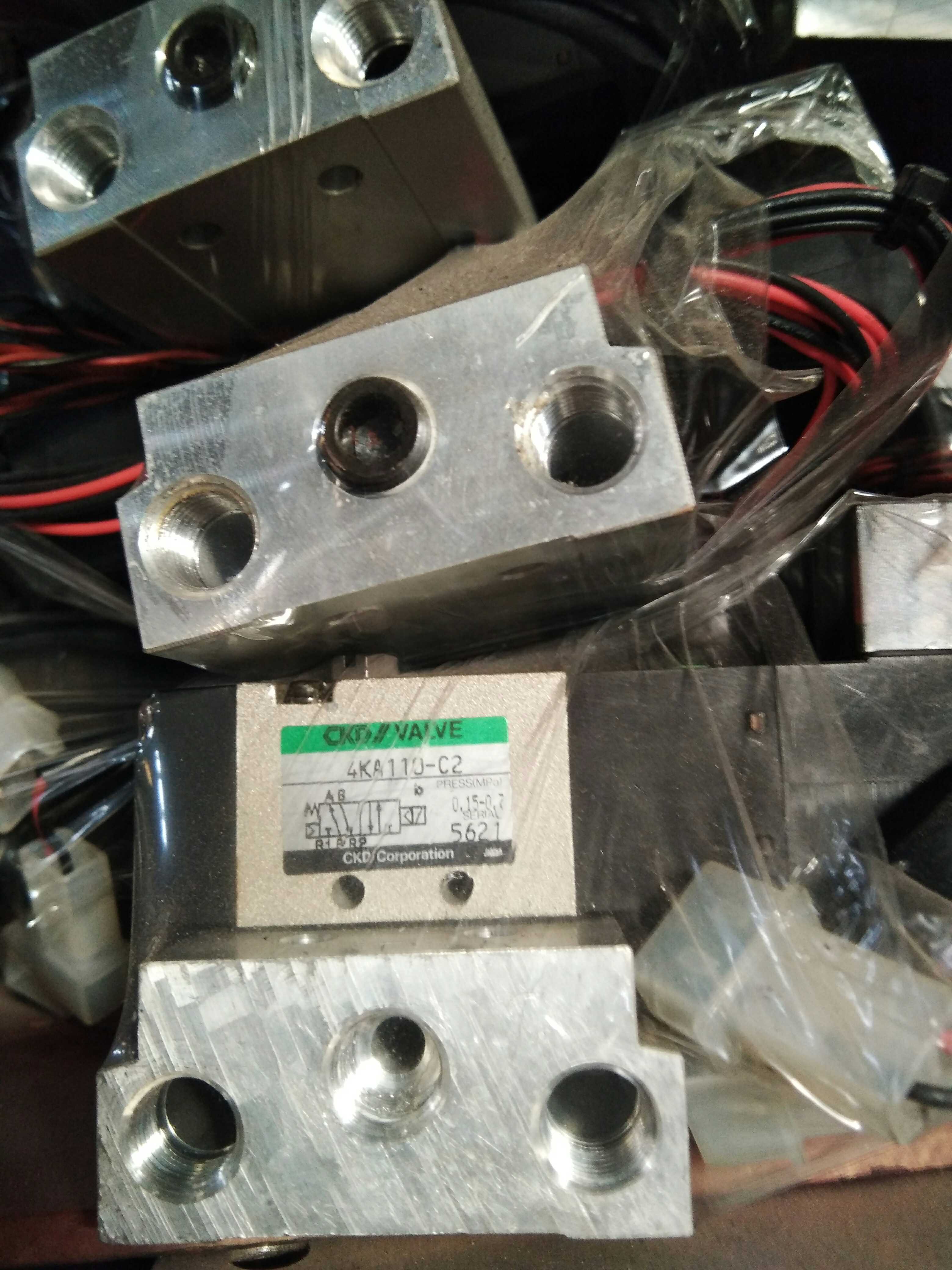 日本进口 CKD.4KA110-C2电磁阀 拆机件 原装正品 DC24