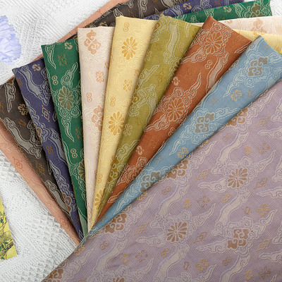 织锦缎复古汉服案云纹口金包