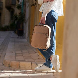 2024秋冬新款pacsafe防盗双肩包电脑包出国旅游商务通勤城市休闲