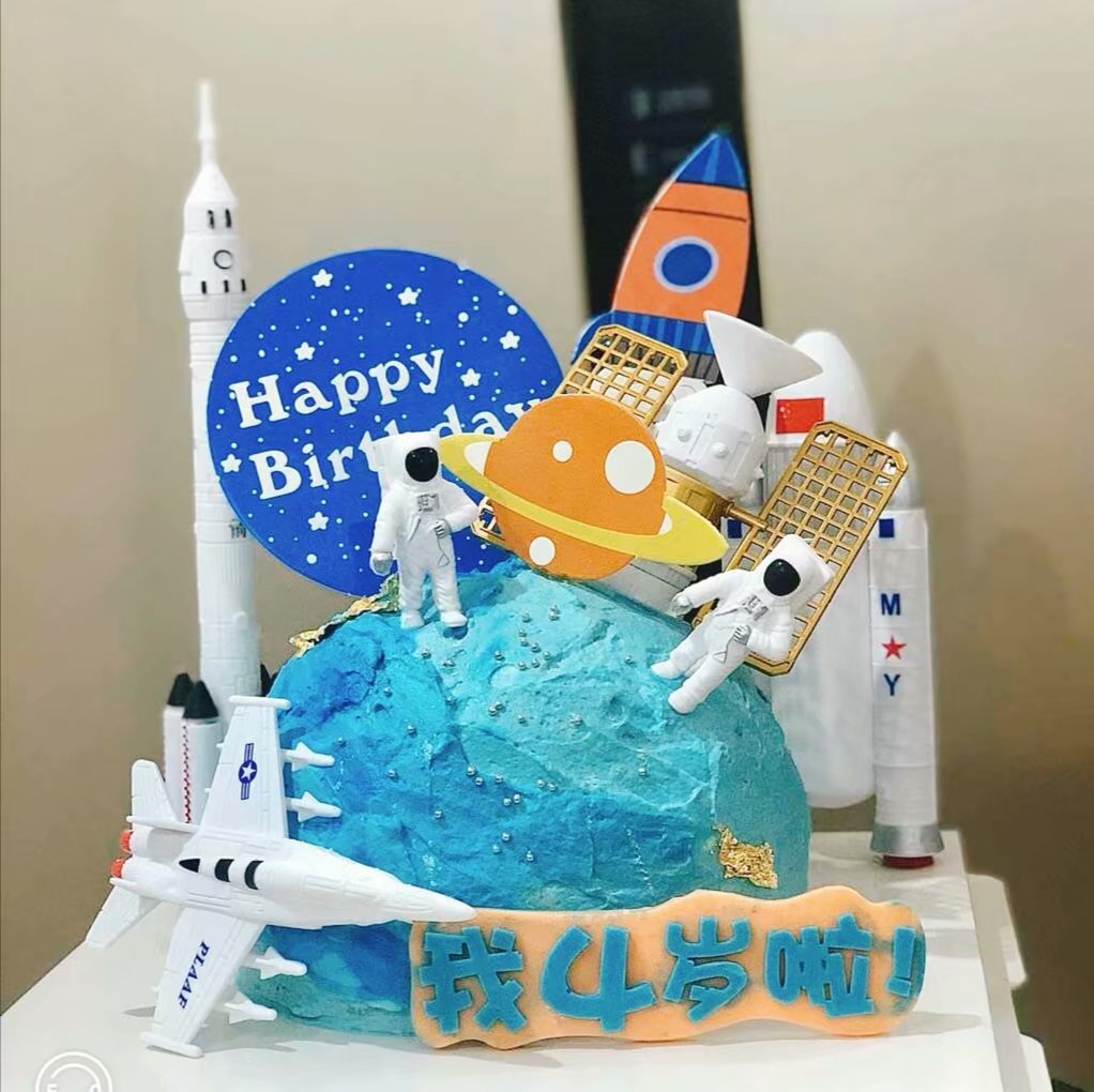 星空主题宇航员火箭模型生日蛋糕