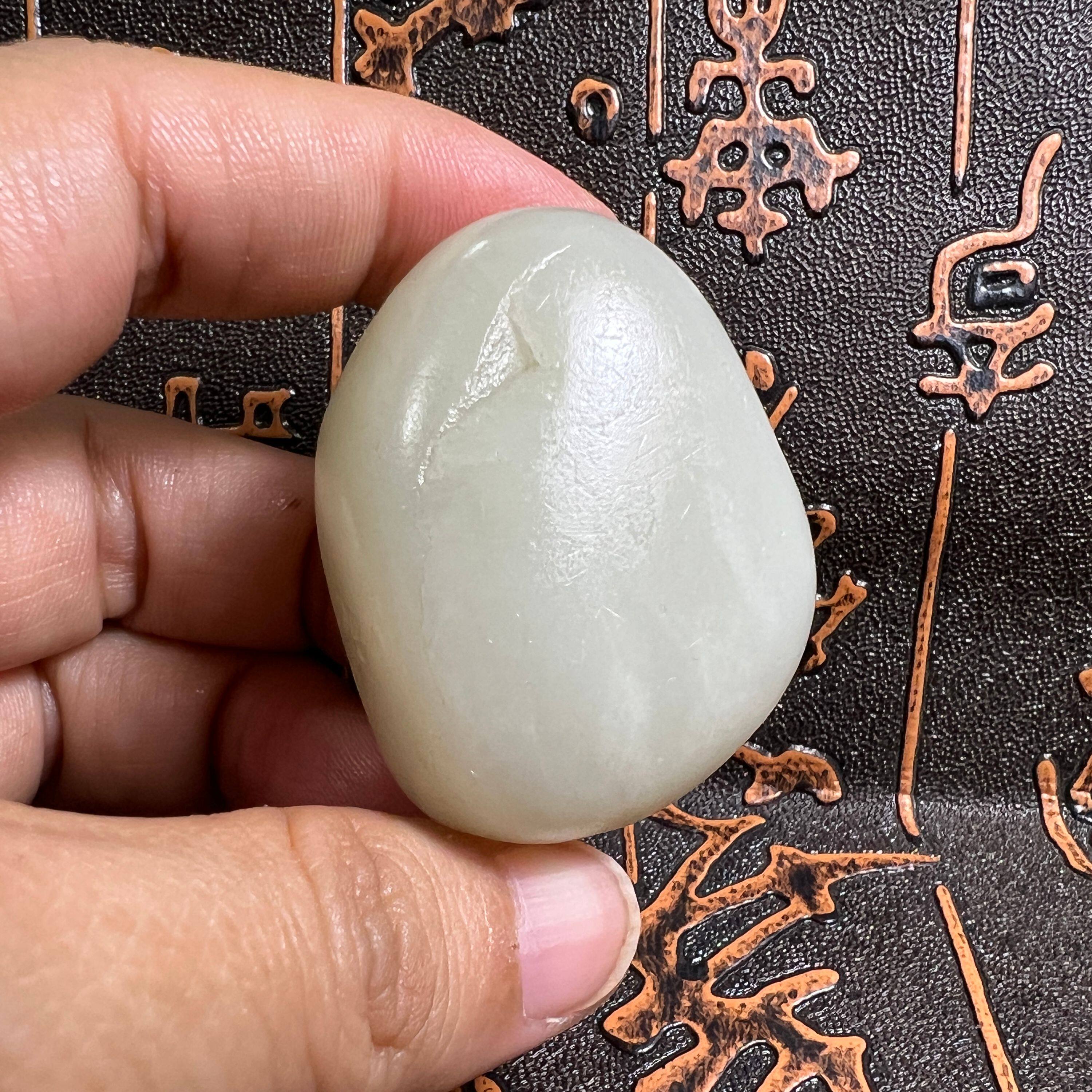 54g和田喀什玉龙河白玉籽料原