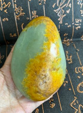 570g新疆黄皮和田青玉青白籽料原石 油润摆件把件黄沁真皮无修籽