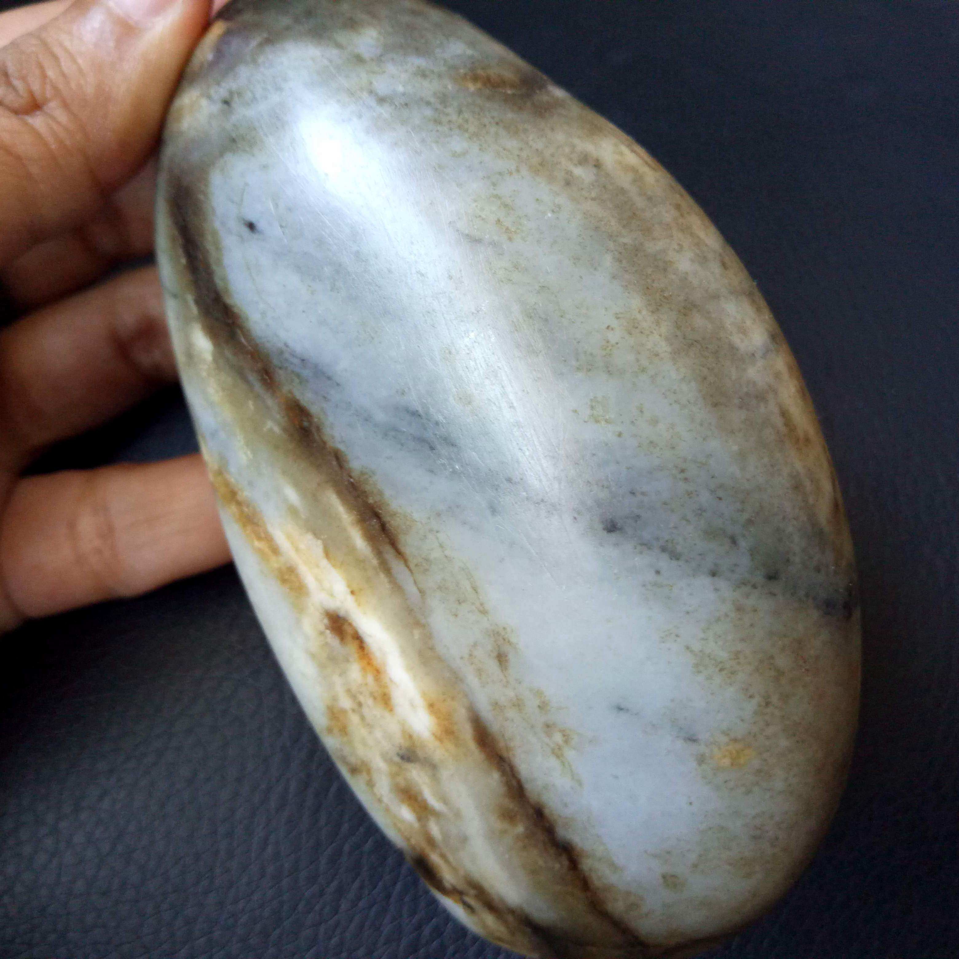 青花白玉石包玉青花籽 新疆和田 天然摆件原石籽料作料463g