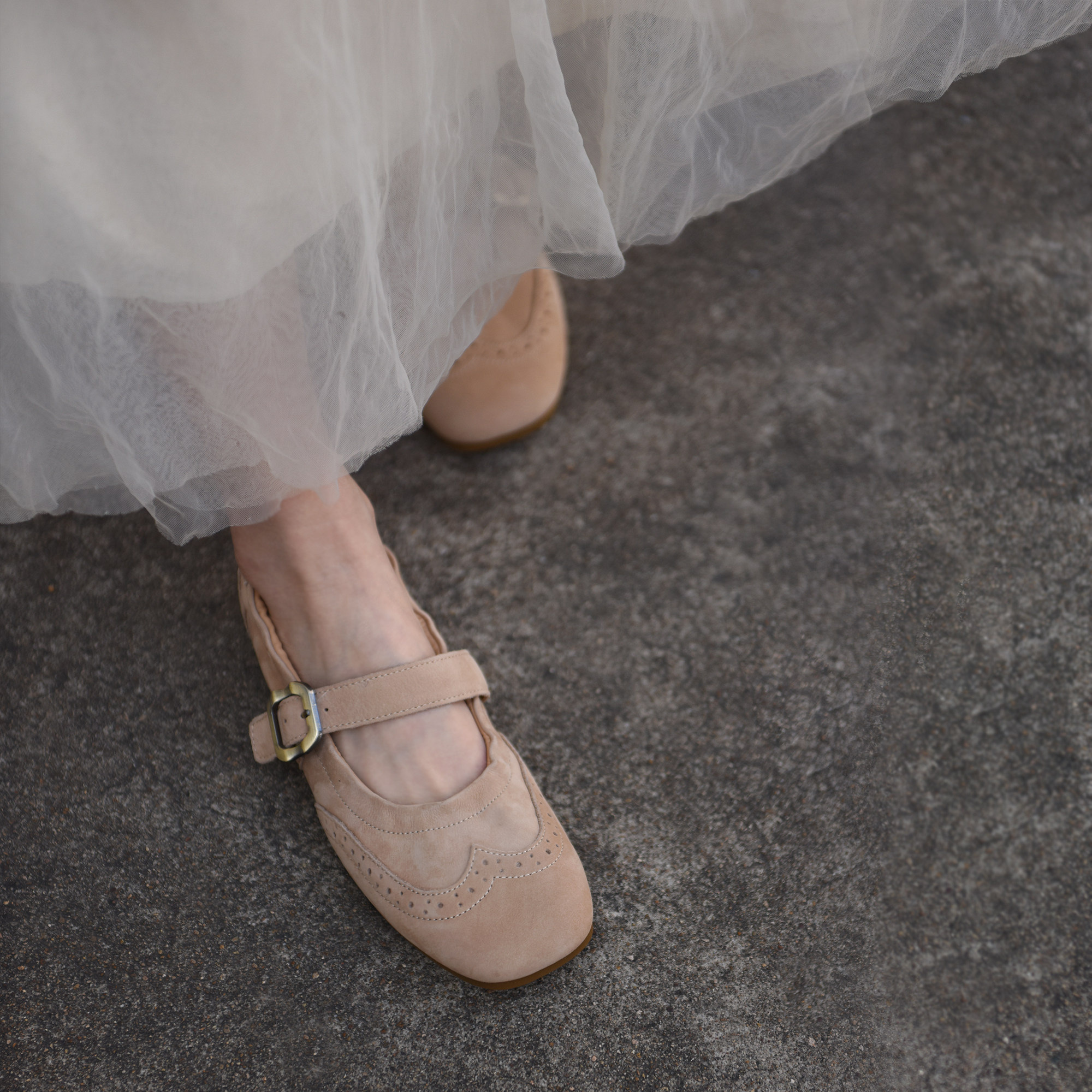 Artmu阿木平底玛丽珍鞋布洛克杏色方头浅口单鞋女2026春季新款