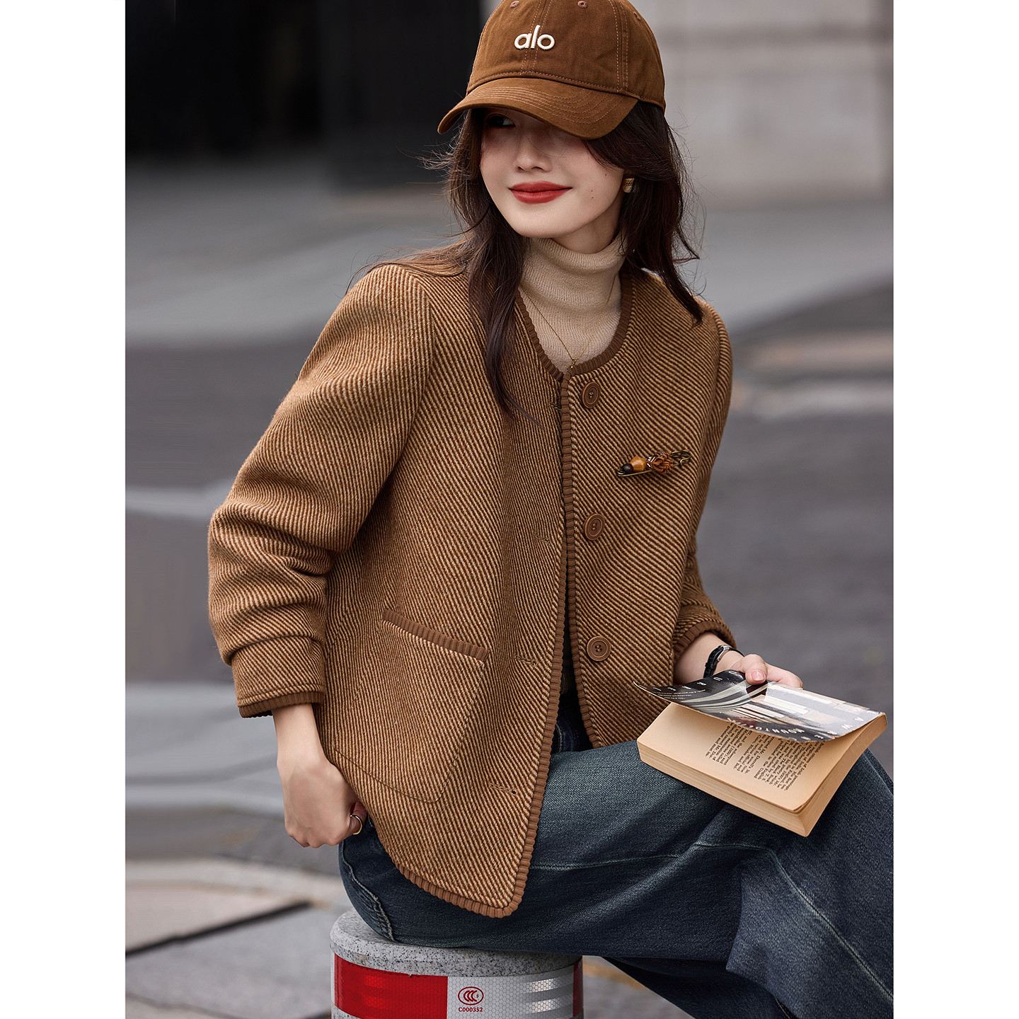 短款毛呢羽绒服2025年冬季新款含羊毛夹克外套上衣女装SXYRF25100