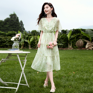 时尚短袖连衣裙2025年夏季新款女V领收腰显瘦甜美网纱碎花长裙