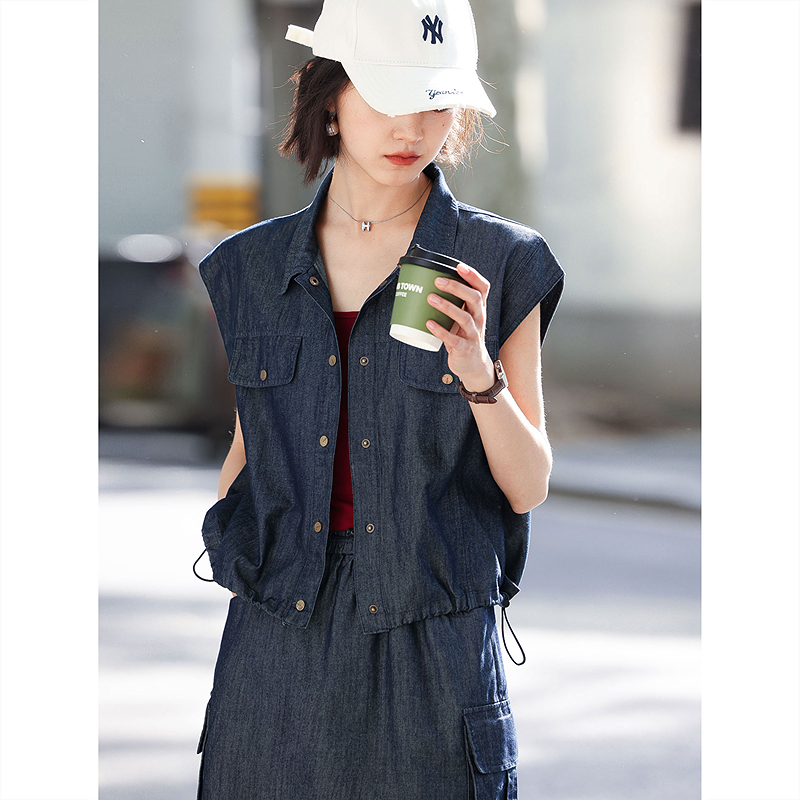 时尚气质套装2025年夏季新款女休闲极简风牛仔马甲短裙三件套