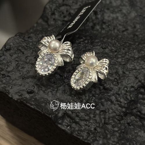5121632韩国东大门Trois de LEI通体纯银新款镶嵌珠珠蝴蝶结耳钉
