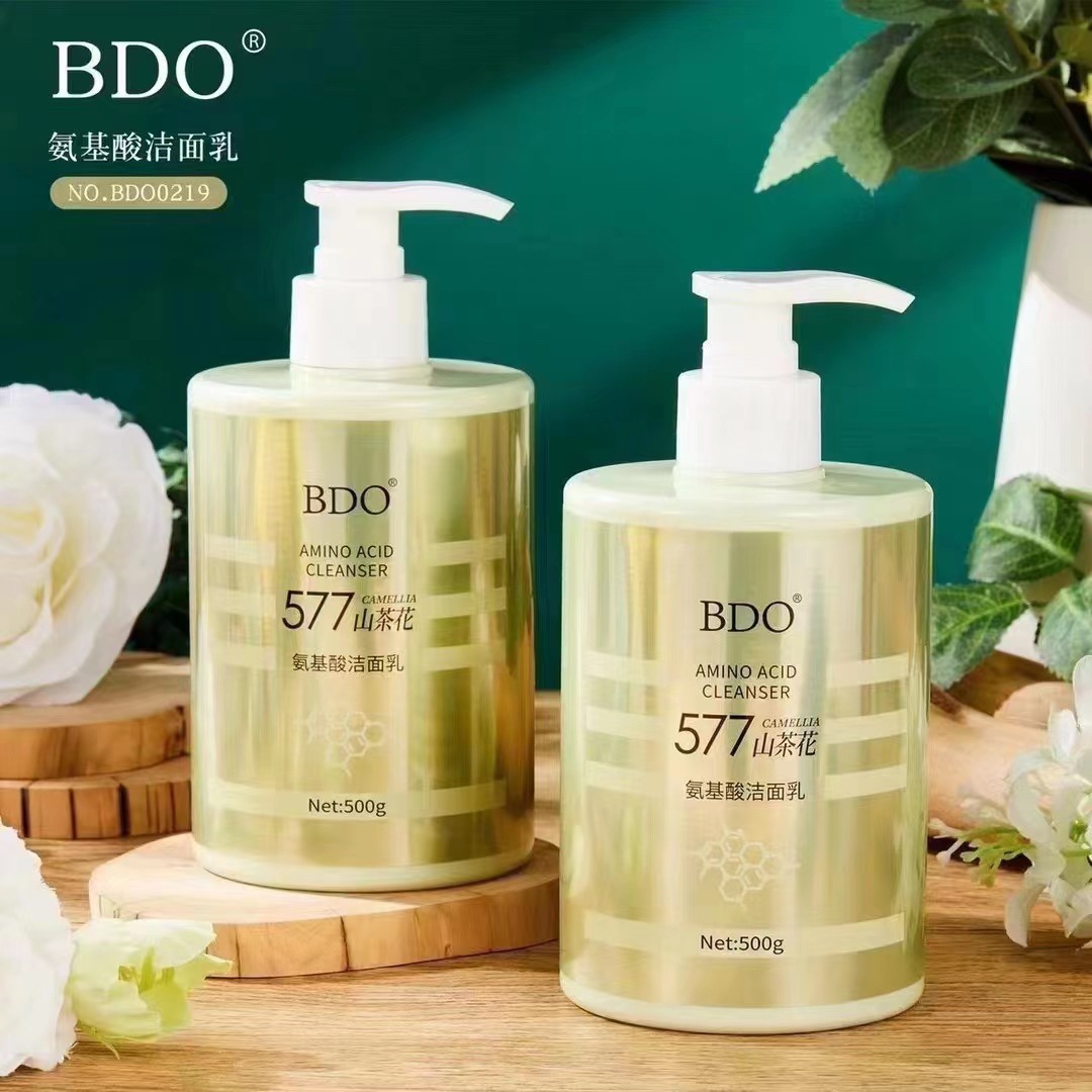 BDO577山茶花氨基酸洁面乳500ml大容量压泵洗面奶丰富泡沫不紧绷