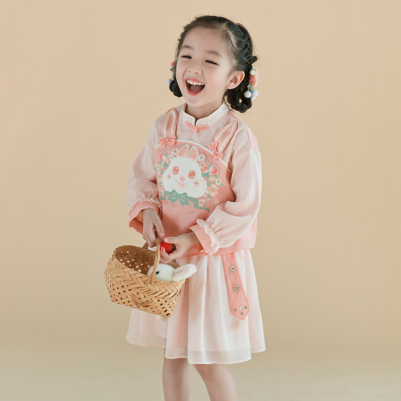 古风女童刺绣中国风汉服贝优可春