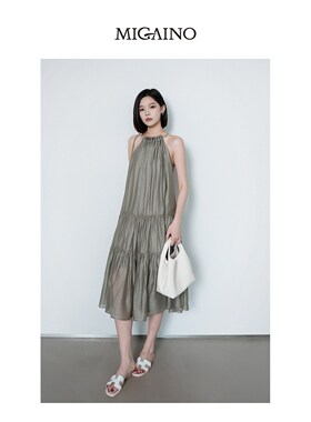 曼娅奴女装2025夏季新款轻奢高级感露肩挂脖吊带连衣裙MP24DE639