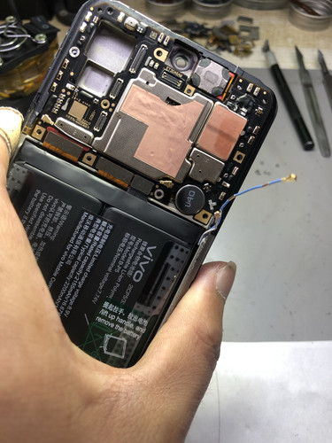 vivo,oppo努比亚一加真我手机cpu虚焊重启进水不开机保资料维修