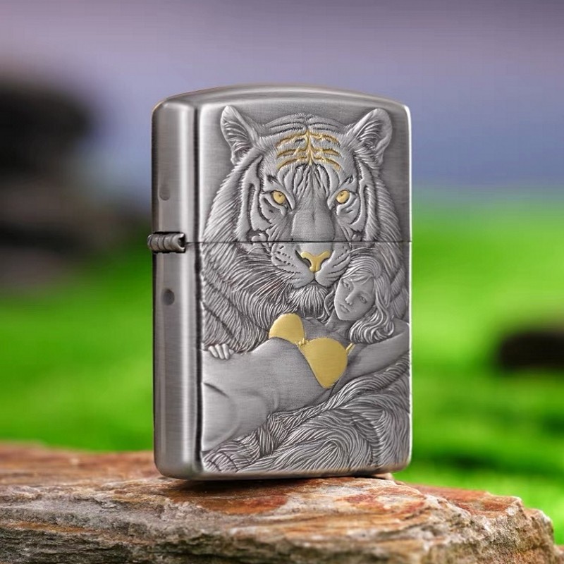 zippo打火机盔甲熏银白虎与美女