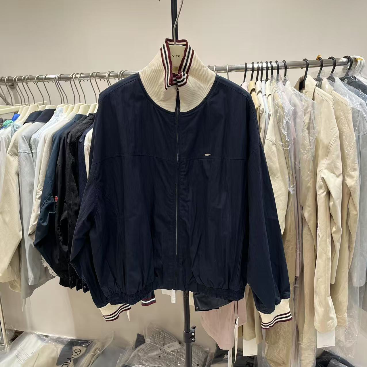 3R3针织撞色立领美式复古棒球服短外套女2025春宽松夹克上衣9005