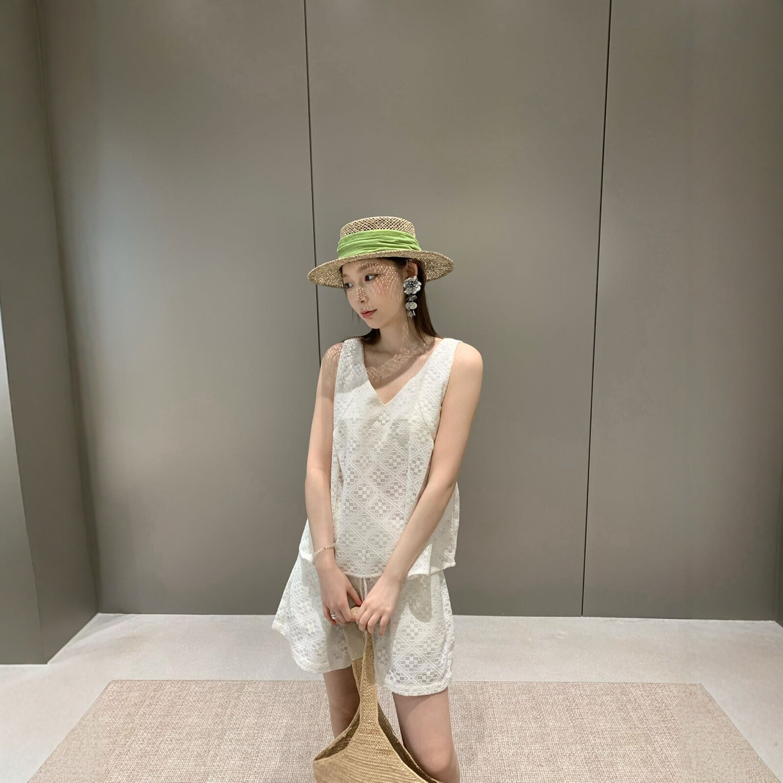 卡蔓诗夏韩系蕾丝无袖两件套女