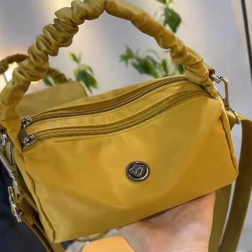 高级质感小包包女包2026新款潮休闲百搭ins单肩斜挎包休闲枕头包