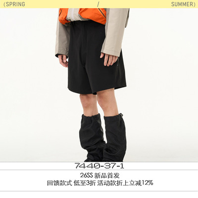 黑色标识五分速干短裤