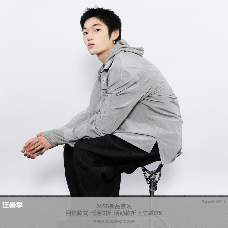 7440 37 1 金属尼龙四合扣轻量化百搭通勤衬衣 - 实物图